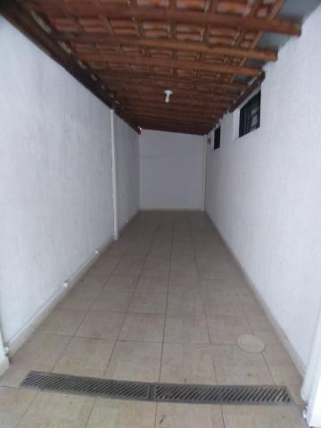 Casa / Padrão em Ribeirão Preto Alugar por R$2.700,00