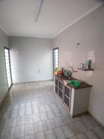 Alugar Casa / Padrão em Ribeirão Preto R$ 1.200,00 - Foto 15