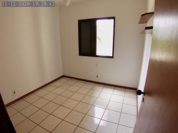 Alugar Apartamento / Padrão em Ribeirão Preto R$ 1.800,00 - Foto 7