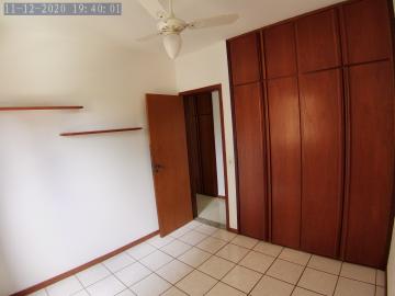 Alugar Apartamento / Padrão em Ribeirão Preto R$ 1.800,00 - Foto 9