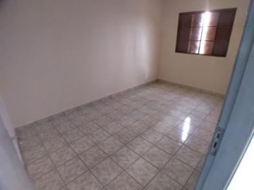 Alugar Casa / Padrão em Ribeirão Preto R$ 1.200,00 - Foto 5