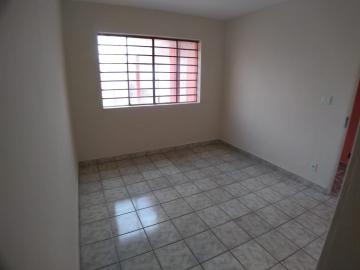 Alugar Casa / Padrão em Ribeirão Preto R$ 1.200,00 - Foto 1