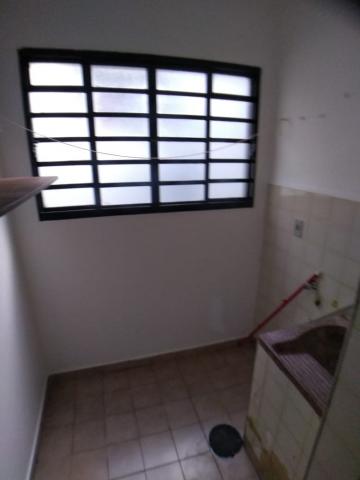 Alugar Apartamento / Padrão em Ribeirão Preto R$ 600,00 - Foto 2