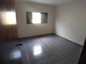 Alugar Casa / Padrão em Ribeirão Preto R$ 1.200,00 - Foto 4