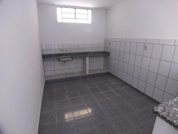 Alugar Casa / Padrão em Ribeirão Preto R$ 1.200,00 - Foto 11