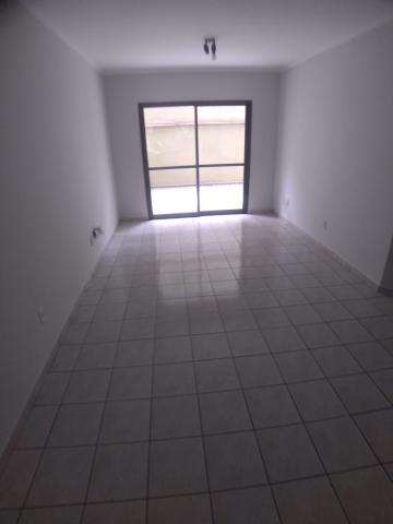 Alugar Apartamento / Padrão em Ribeirão Preto R$ 950,00 - Foto 2