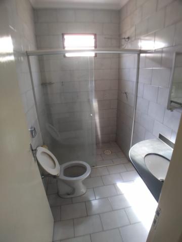 Alugar Casa / Padrão em Ribeirão Preto R$ 1.300,00 - Foto 6