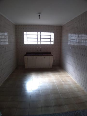 Alugar Casa / Padrão em Ribeirão Preto R$ 1.300,00 - Foto 7