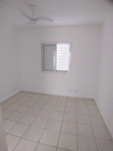 Alugar Apartamento / Padrão em Ribeirão Preto R$ 1.100,00 - Foto 10