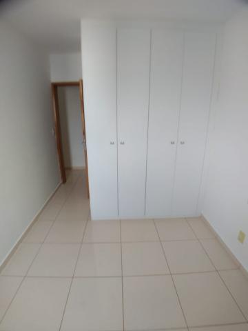 Alugar Apartamento / Padrão em Ribeirão Preto R$ 1.500,00 - Foto 4