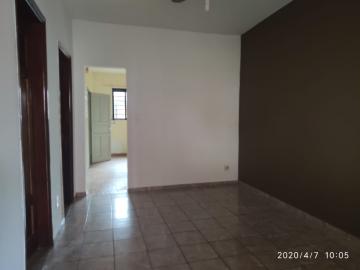 Alugar Casa / Padrão em Ribeirão Preto R$ 850,00 - Foto 1