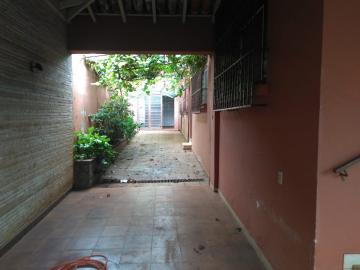 Alugar Casa / Padrão em Ribeirão Preto R$ 3.500,00 - Foto 1