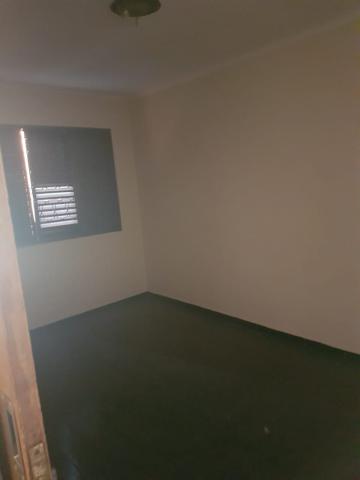 Alugar Casa / Padrão em Ribeirão Preto R$ 1.300,00 - Foto 7