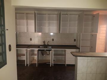 Alugar Casa / Padrão em Ribeirão Preto R$ 1.300,00 - Foto 5