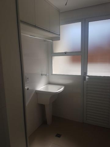 Alugar Apartamento / Padrão em Ribeirão Preto R$ 1.600,00 - Foto 12