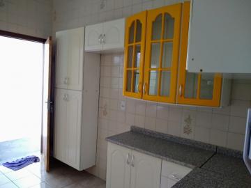 Alugar Casa / Padrão em Ribeirão Preto R$ 1.900,00 - Foto 5