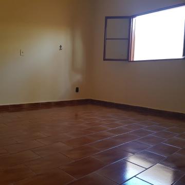 Alugar Casa / Padrão em Ribeirão Preto R$ 1.300,00 - Foto 9