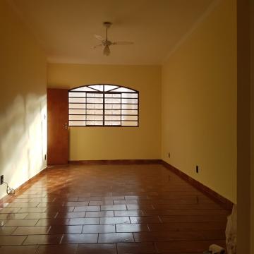 Alugar Casa / Padrão em Ribeirão Preto R$ 1.300,00 - Foto 4