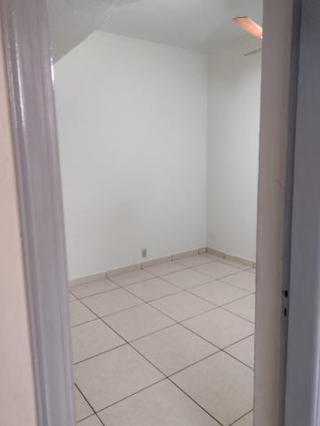 Alugar Apartamento / Padrão em Ribeirão Preto R$ 1.400,00 - Foto 4