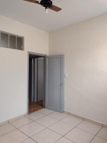 Alugar Apartamento / Padrão em Ribeirão Preto R$ 1.400,00 - Foto 5