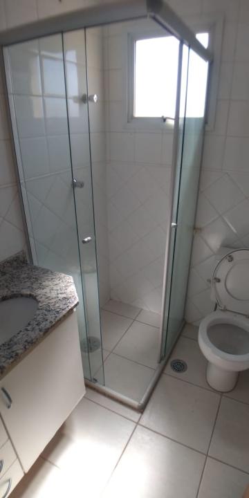 Alugar Apartamento / Padrão em Ribeirão Preto R$ 1.100,00 - Foto 10