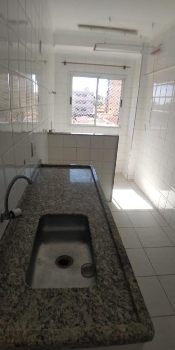 Alugar Apartamento / Padrão em Ribeirão Preto R$ 1.100,00 - Foto 14