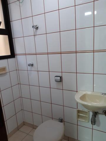 Alugar Apartamento / Padrão em Ribeirão Preto R$ 1.300,00 - Foto 4