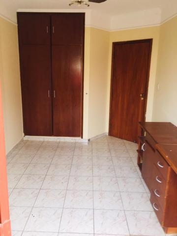 Alugar Apartamentos / Padrão em Ribeirão Preto R$ 1.600,00 - Foto 7