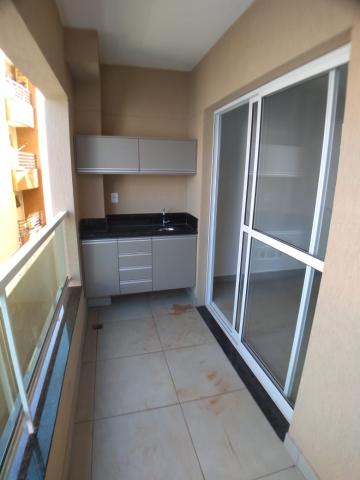 Alugar Apartamento / Padrão em Ribeirão Preto R$ 1.000,00 - Foto 3