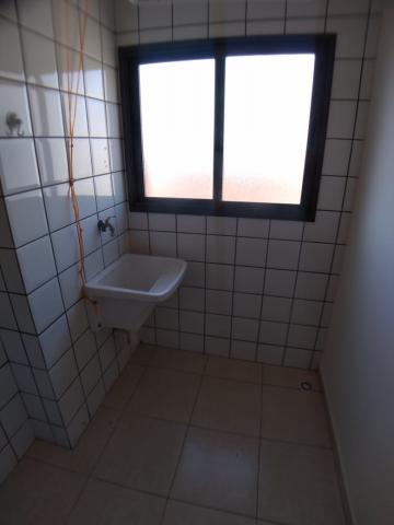 Alugar Apartamento / Padrão em Ribeirão Preto R$ 600,00 - Foto 8