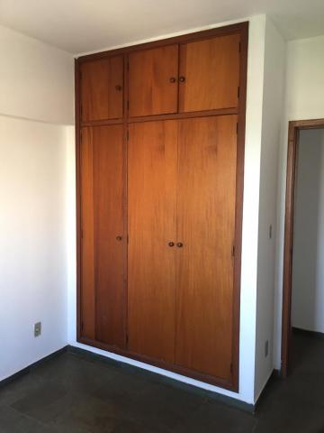 Alugar Apartamento / Padrão em Ribeirão Preto R$ 700,00 - Foto 4