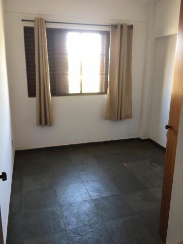 Alugar Apartamentos / Padrão em Ribeirão Preto R$ 700,00 - Foto 5