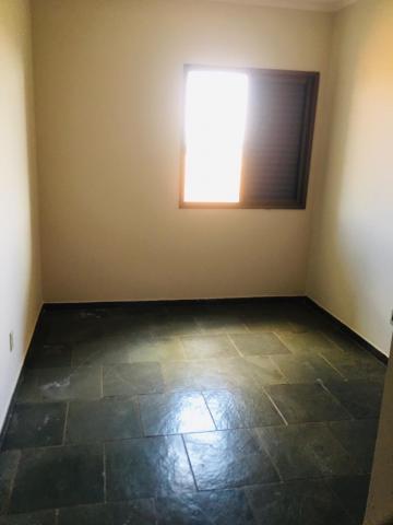 Alugar Apartamento / Padrão em Ribeirão Preto R$ 1.700,00 - Foto 9