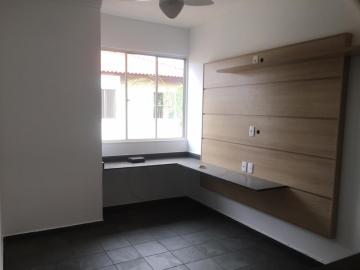 Alugar Apartamentos / Padrão em Ribeirão Preto R$ 920,00 - Foto 1