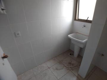 Alugar Apartamento / Padrão em Ribeirão Preto R$ 1.000,00 - Foto 11