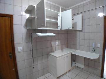 Alugar Apartamento / Padrão em Ribeirão Preto R$ 1.100,00 - Foto 10