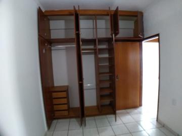 Alugar Apartamento / Padrão em Ribeirão Preto R$ 1.100,00 - Foto 4