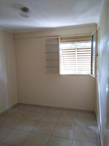 Alugar Apartamento / Padrão em Ribeirão Preto R$ 750,00 - Foto 4