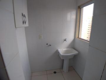 Alugar Apartamento / Padrão em Ribeirão Preto R$ 1.650,00 - Foto 9