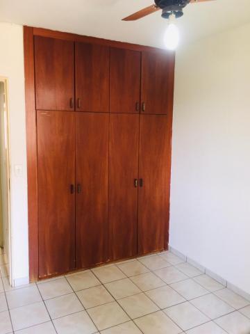 Alugar Apartamento / Padrão em Ribeirão Preto R$ 800,00 - Foto 8