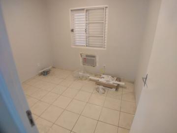 Alugar Apartamento / Padrão em Ribeirão Preto R$ 800,00 - Foto 4