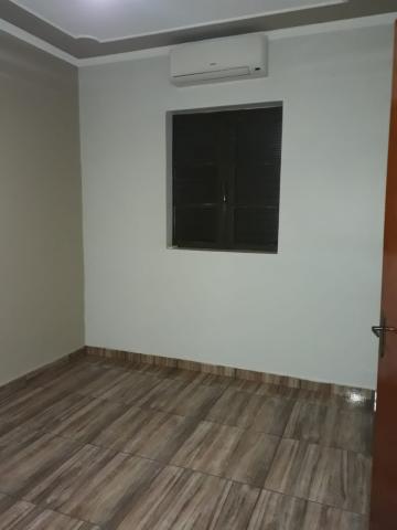 Alugar Casa / Padrão em Ribeirão Preto R$ 1.300,00 - Foto 5