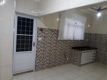 Alugar Casa / Padrão em Ribeirão Preto R$ 1.300,00 - Foto 10