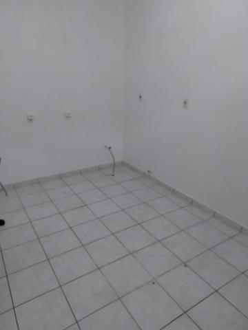 Alugar Comercial padrão / Salão em Ribeirão Preto R$ 450,00 - Foto 2