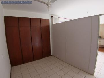 Alugar Apartamento / Padrão em Ribeirão Preto R$ 700,00 - Foto 4