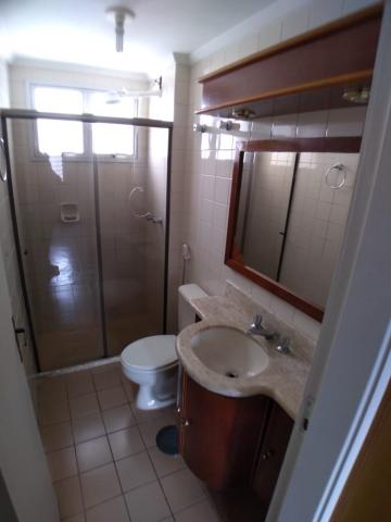 Alugar Apartamento / Padrão em Ribeirão Preto R$ 1.600,00 - Foto 4