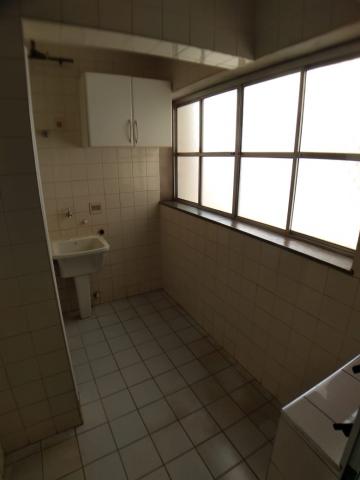 Alugar Apartamento / Padrão em Ribeirão Preto R$ 1.600,00 - Foto 13