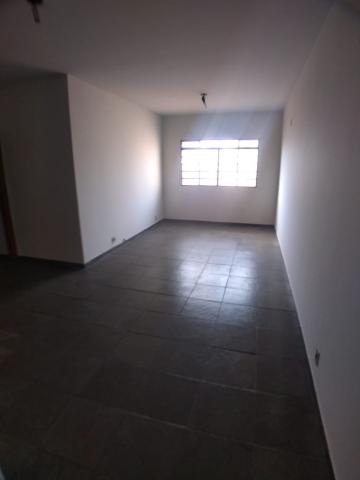 Alugar Apartamento / Padrão em Ribeirão Preto R$ 1.300,00 - Foto 1