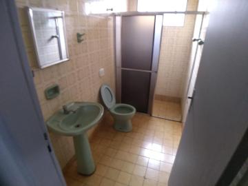 Alugar Casa / Padrão em Ribeirão Preto R$ 950,00 - Foto 10