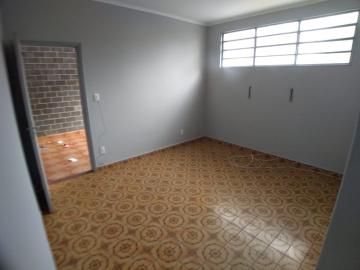 Alugar Casa / Padrão em Ribeirão Preto R$ 950,00 - Foto 3